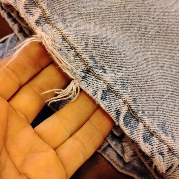 Levi's vintage 560 jeans mens 34x32 blue denim made in USA loose fit tapered leg - Picture 6 of 12